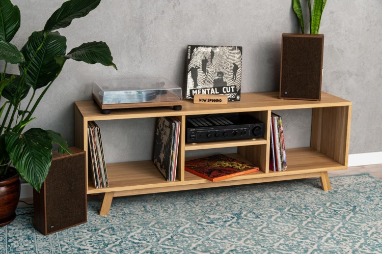 szafka-na-plyty-winylowe-i-gramofon.jpg