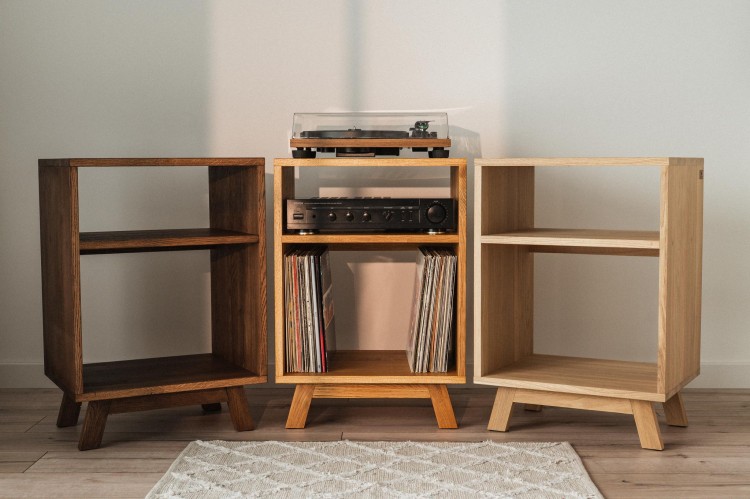 szafka-pod-gramofon-i-plyty-winylowe.jpg