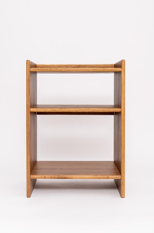 szafka-na-plyty-winylowe-i-gramofon.jpg