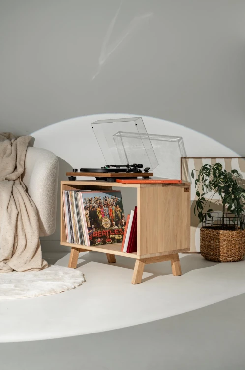 szafka-pod-gramofon-i-plyty-winylowe.jpg