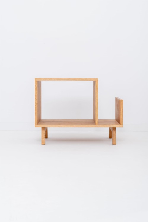 szafka-pod-gramofon-i-plyty-winylowe.jpg